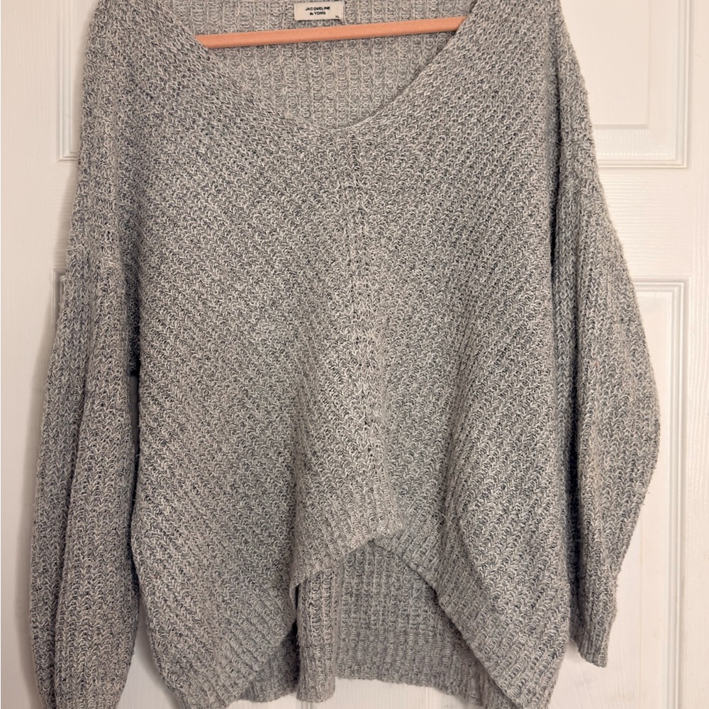 H&M Light Gray V-Neck Sweater